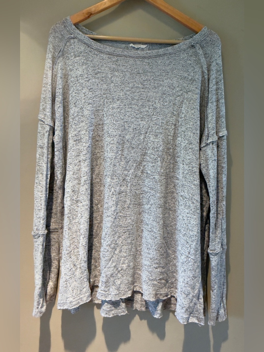 easel Heather Gray Lightweight Long-Sleeve Pullover